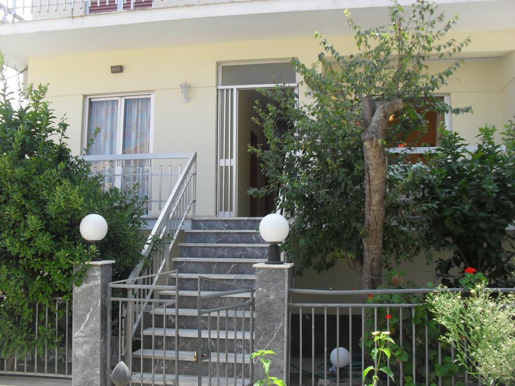 Cornelia Apartment Lákka Cameră foto